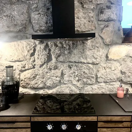 Artspace Location-opatija-3 Bedroom House With Rooftop Garden By Lägenhet